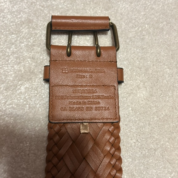 BCBGMAXAZRIA styling belt size S - Picture 4 of 4
